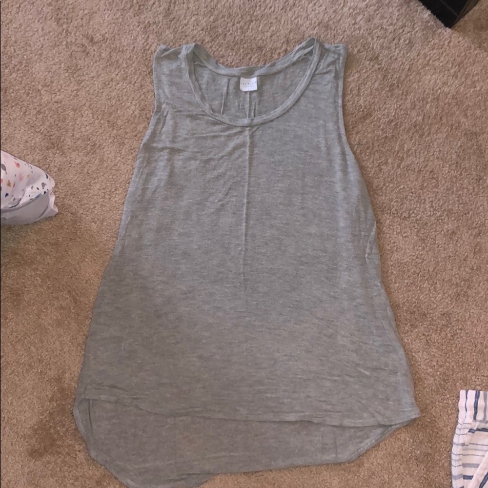 Grey tank top